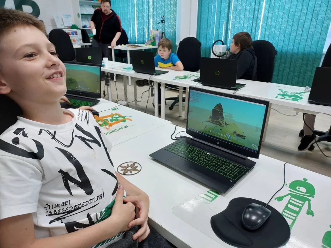 Фото — 📌 И снова в нашей школе "золотая пора" мастер-классов: