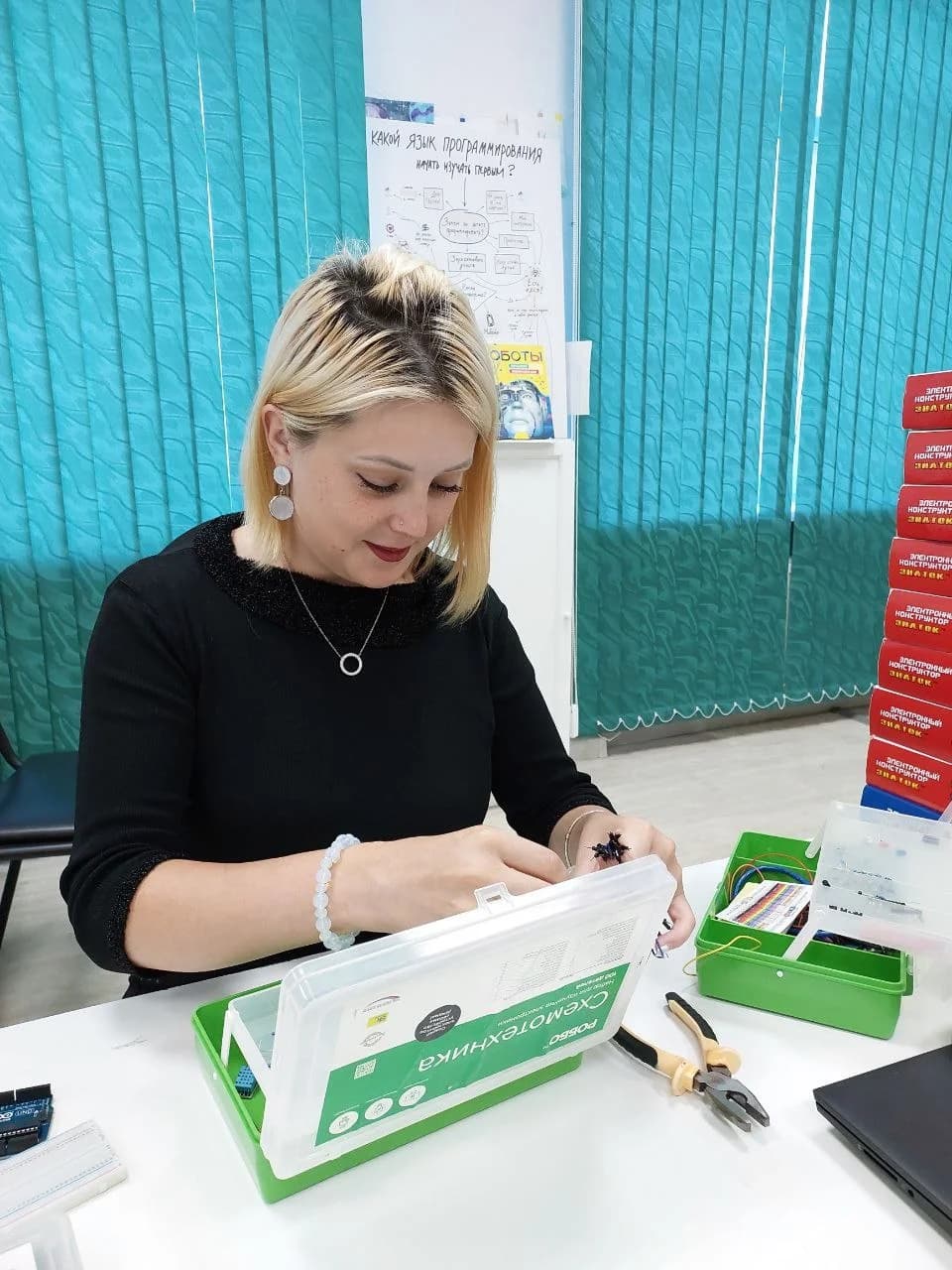 Фото — Пусть летние дни продолжаются! 😃 Но при этом наша школа робототехники уже активно готовит…