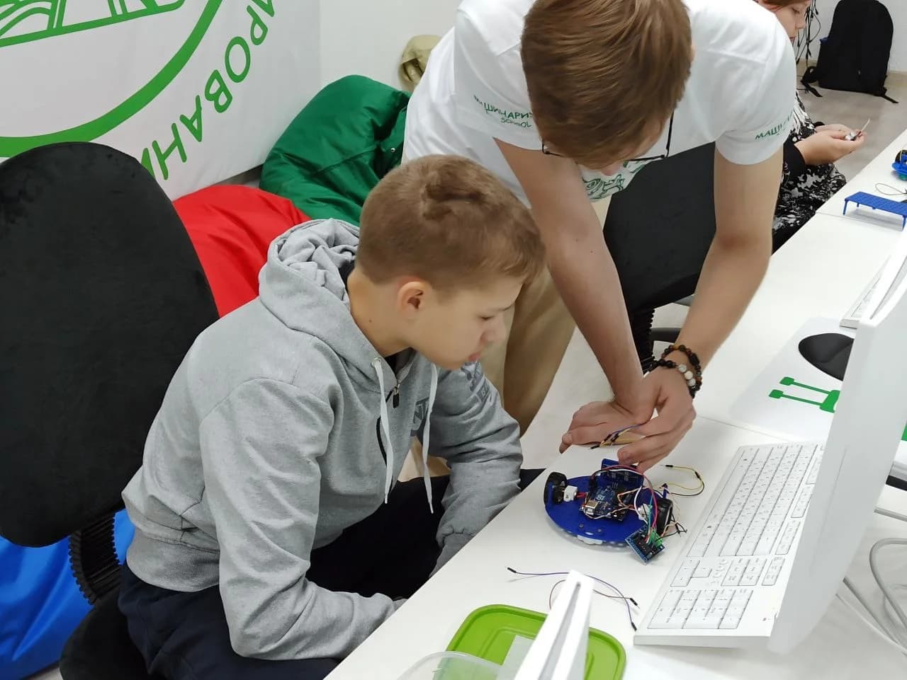 Фото — Трудовые будни робототехников 👩‍🎓👨‍🎓😉