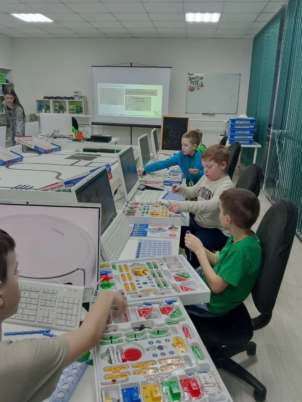 Фото — 🎉 МашинариУМ возвращается к занятиям! 🚀