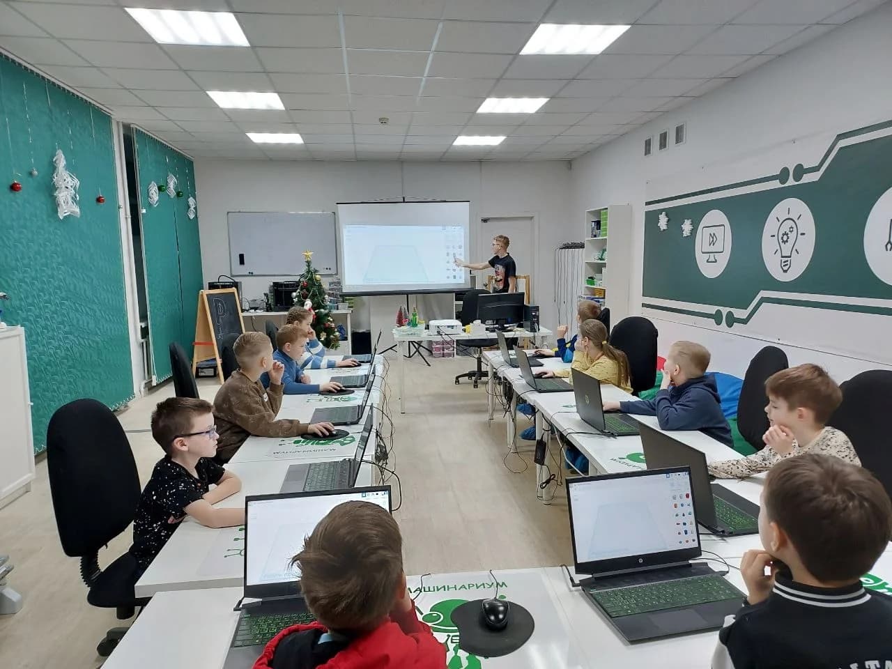 Фото — 🎉 МашинариУМ возвращается к занятиям! 🚀