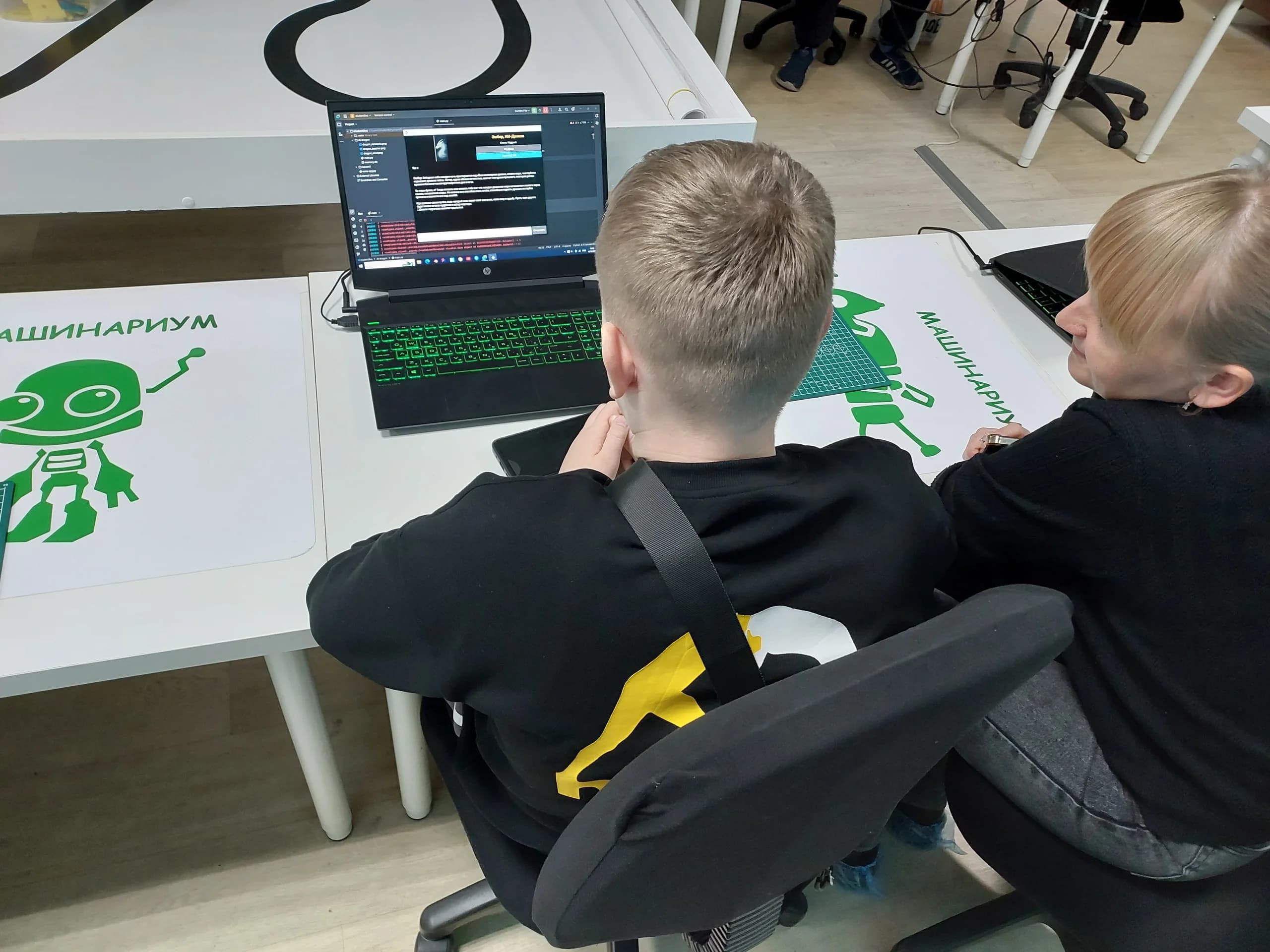 Фото — ‼На днях наши ученики продемонстрировали родителям собственные разработки в области искусс…