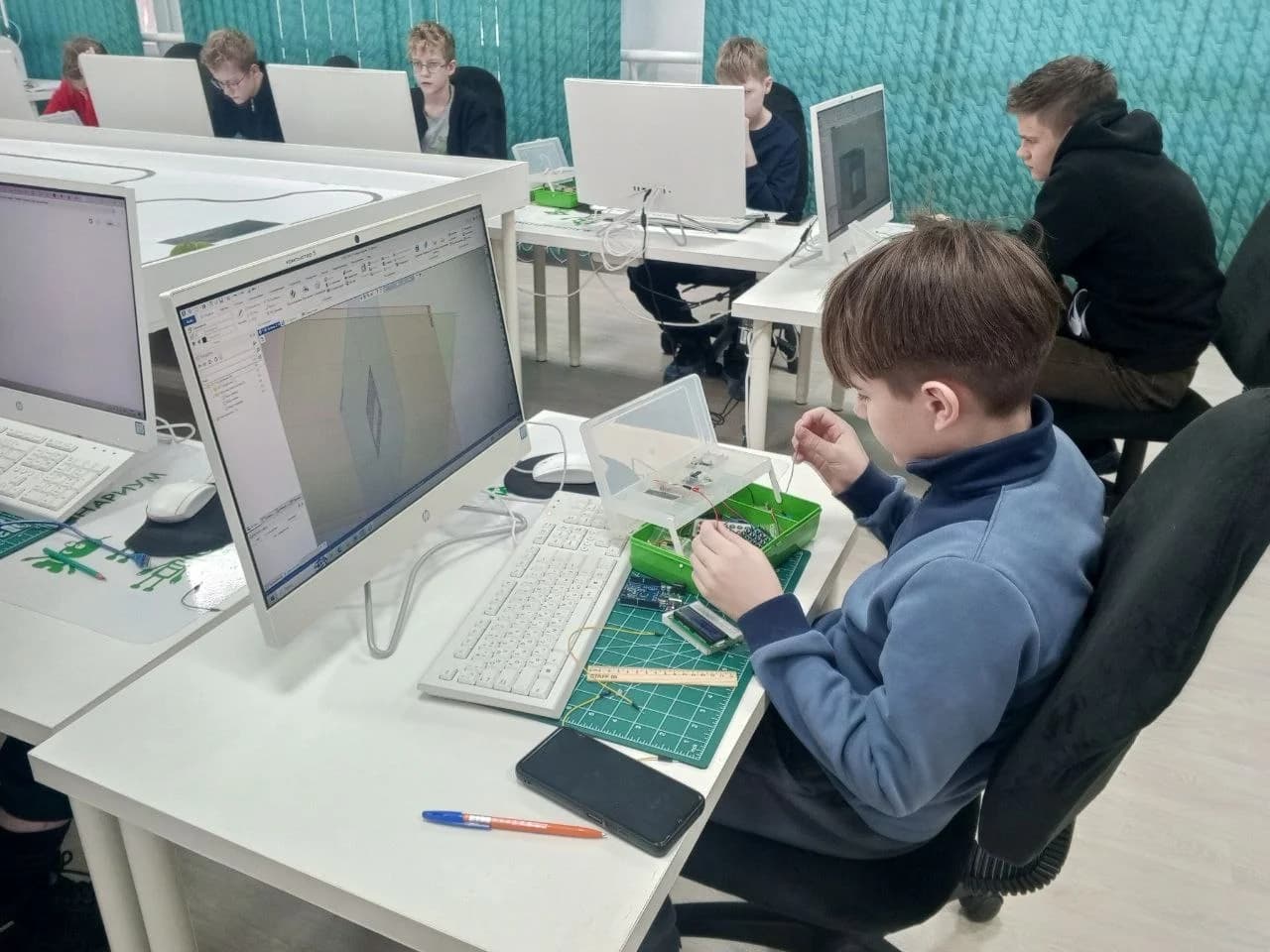 Фото — А Вы знали, что робототехника начинается… с обычного чертежа на бумаге? ✏🤖