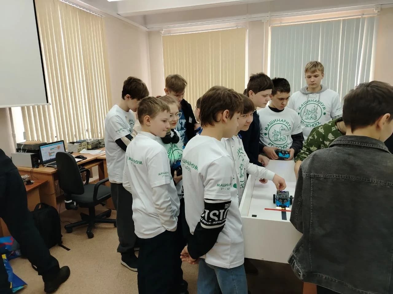 Фото — Соревнования в КГУ — опыт, скорость и характер. 🤖🏁