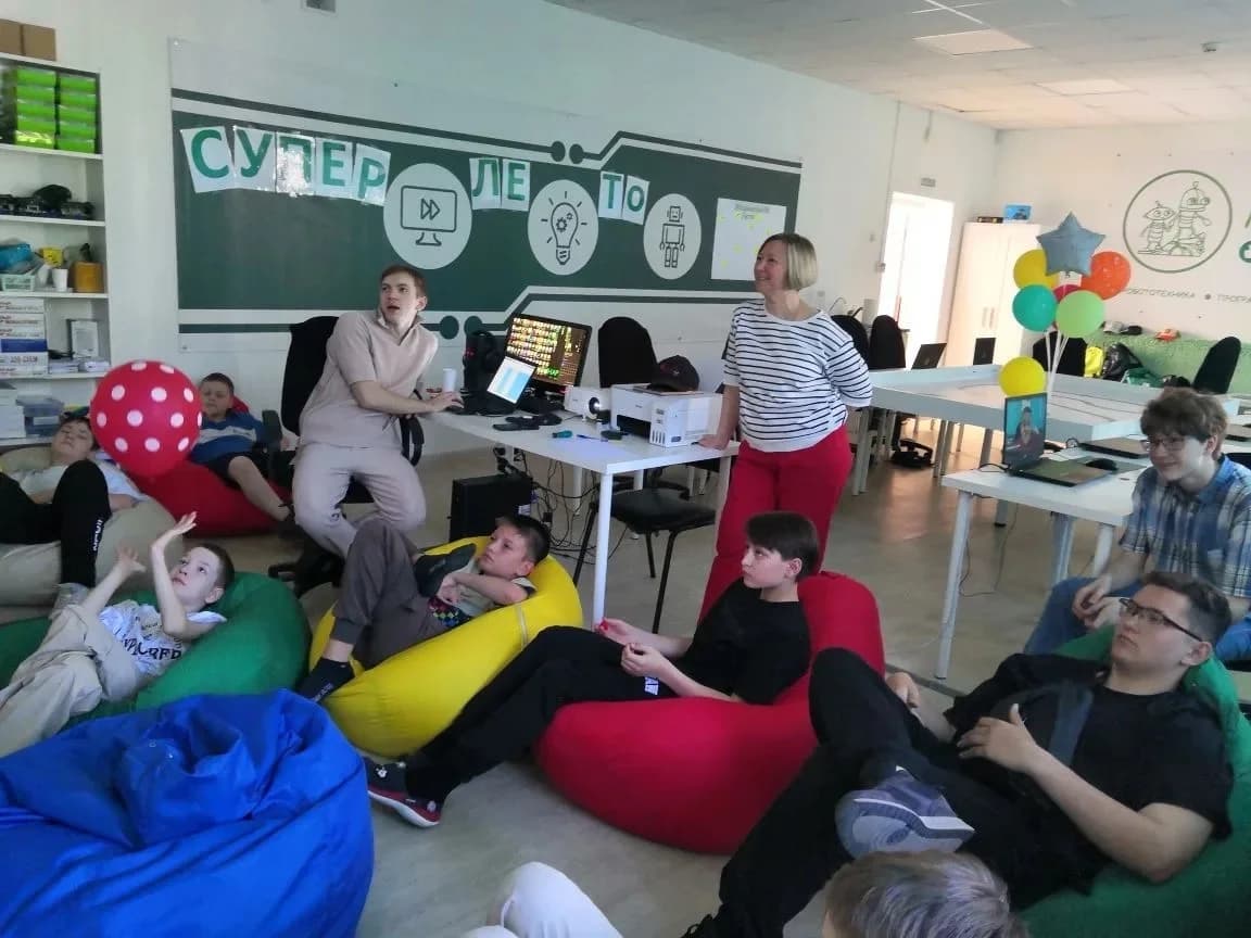 Фото — Летняя смена в МашинариУМ - это не только робототехника, но и море эмоций! 
